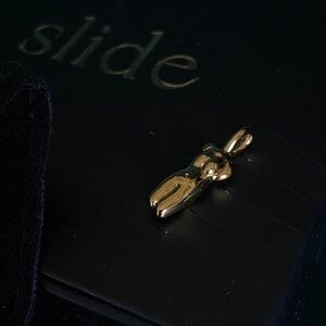 Slide Gold Necklace Charm Women’s Bust